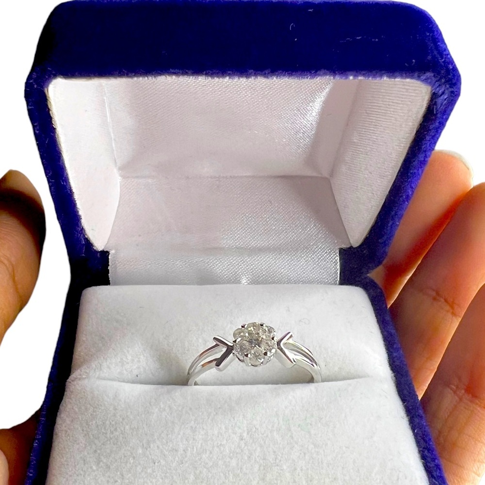 14kw follower shaped diamond ring size 7.5